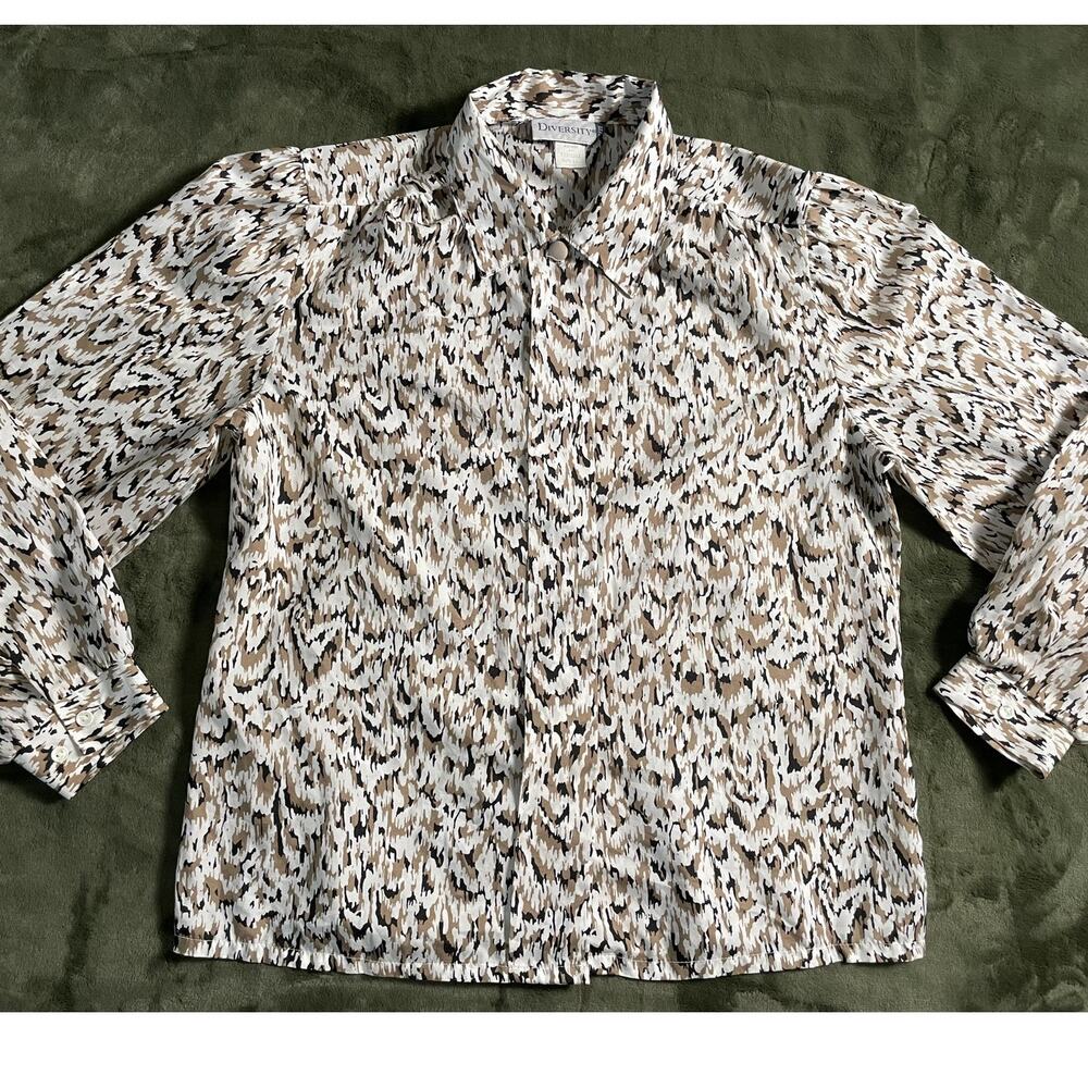 Vtg. DIVERSITY brand Petite SZ 12 mod print long sleeve blouse